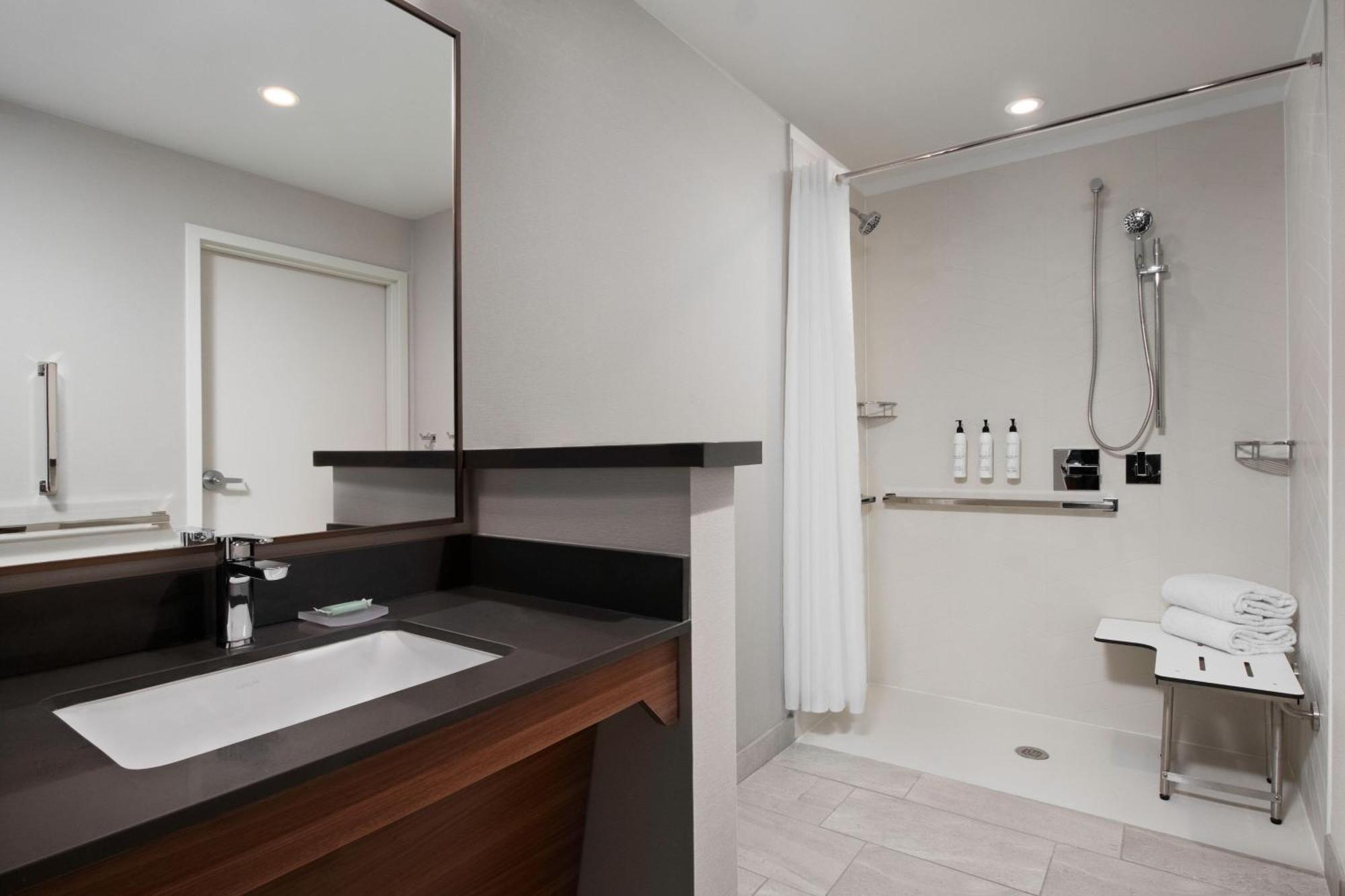 Fairfield By Marriott Inn & Suites 치노 외부 사진